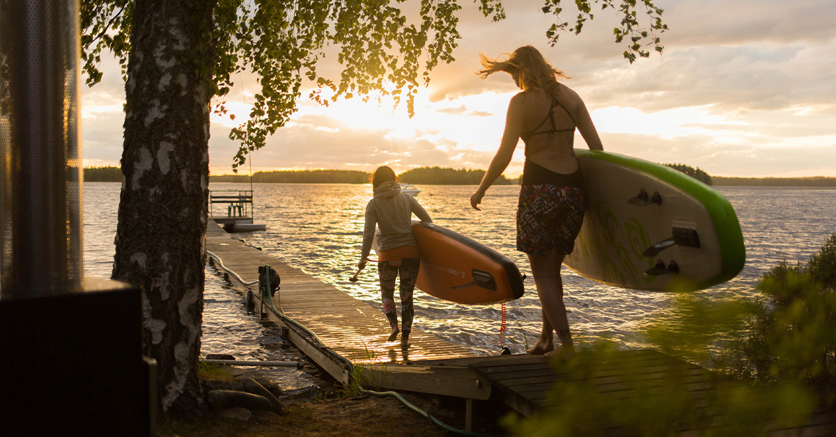 Etelä-Savo onnistui kasvattamaan kotimaisten matkailijoiden määrää matkailualan haastavasta tilanteesta huolimatta. Kotimaisten matkailijoiden määrä kasvoi alueella kesä-heinäkuussa 4,8 % edellisvuoteen verrattuna. Saavutuksen taustalla vaikuttivat aktiiviset panostukset kotimaan markkinointiin.
